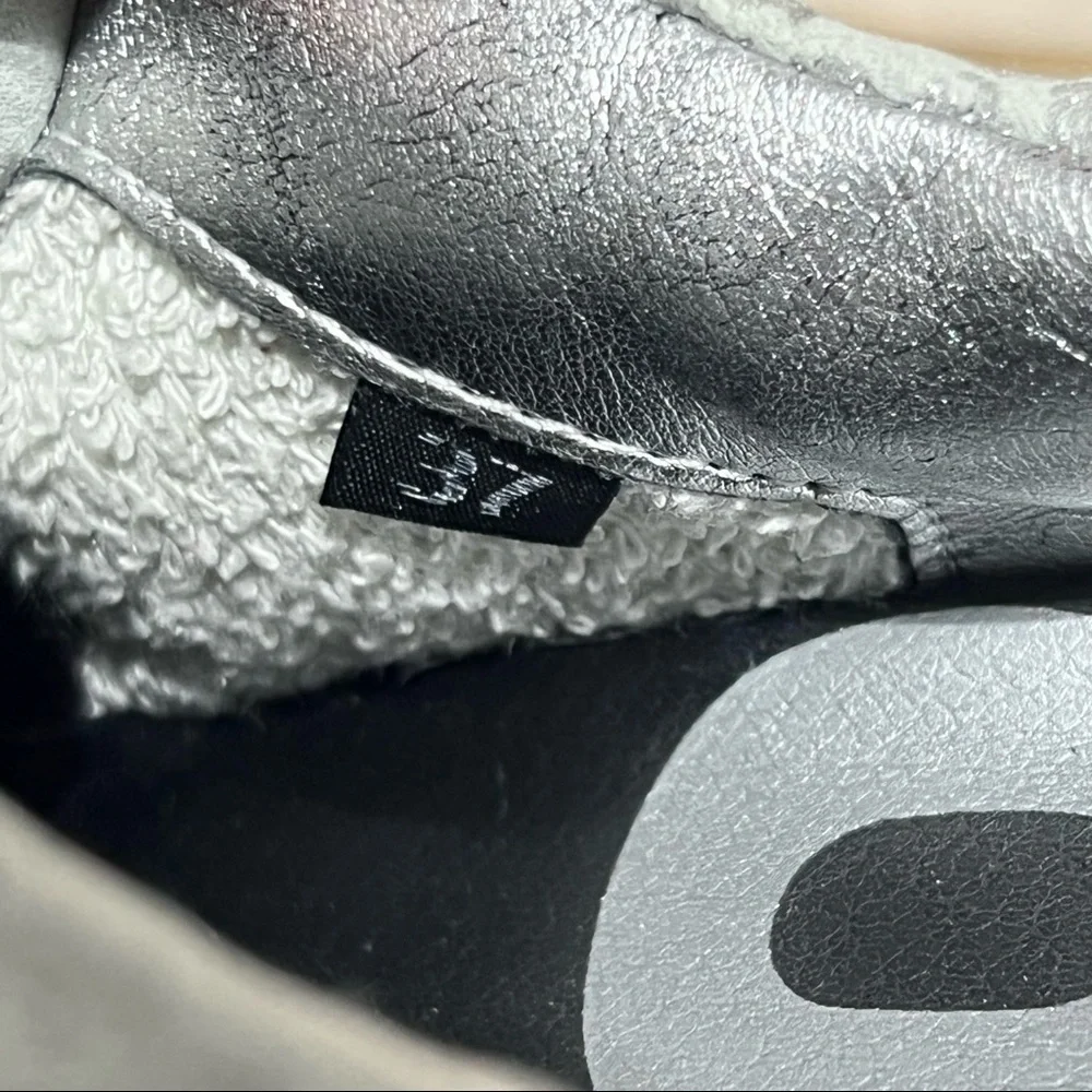 P448 John Low Top Sneakers - Picture 10 of 10